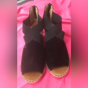 Gentle Souls 8.5M Colleen Espadrille Black Wedge Sandals